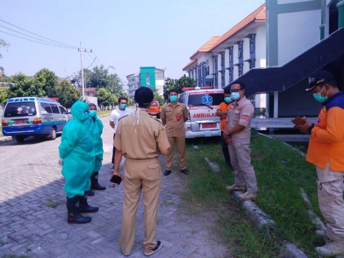 Tim Gugus Tugas Kabupaten Kediri Jemput Pasien ODP dari Tulungagung Tim Gugus Tugas Kabupaten Kediri Jemput Pasien ODP dari Tulungagung