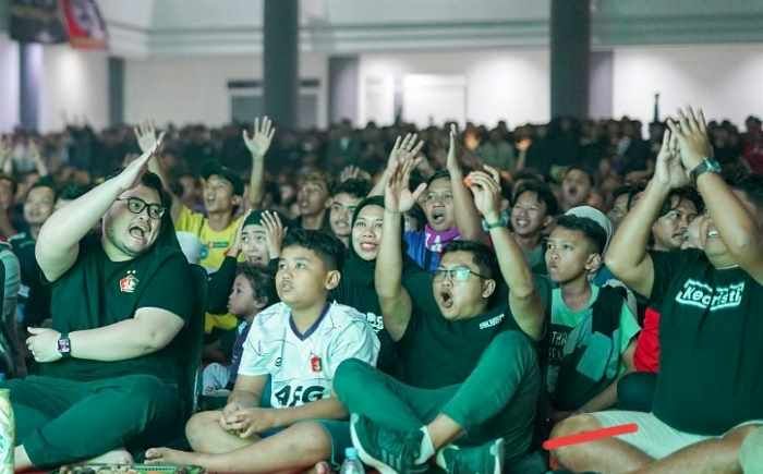 Mas Dhito Gelar Nobar Bersama Ribuan Persik Mania, Patut Dicontoh Mas Dhito Gelar Nobar Bersama Ribuan Persik Mania, Patut Dicontoh