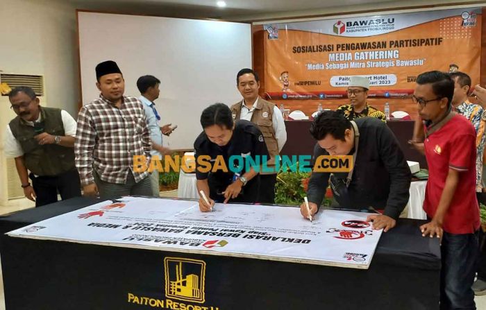 Gandeng Wartawan, Bawaslu Kabupaten Probolinggo Ingin Pemilu 2024 Bersih Politik Uang Gandeng Wartawan, Bawaslu Kabupaten Probolinggo Ingin Pemilu 2024 Bersih Politik Uang