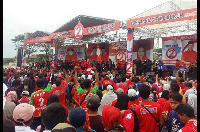 Puti Guntur dan Zulhasan Hadiri Kampanye Akbar As Puti Guntur dan Zulhasan Hadiri Kampanye Akbar As