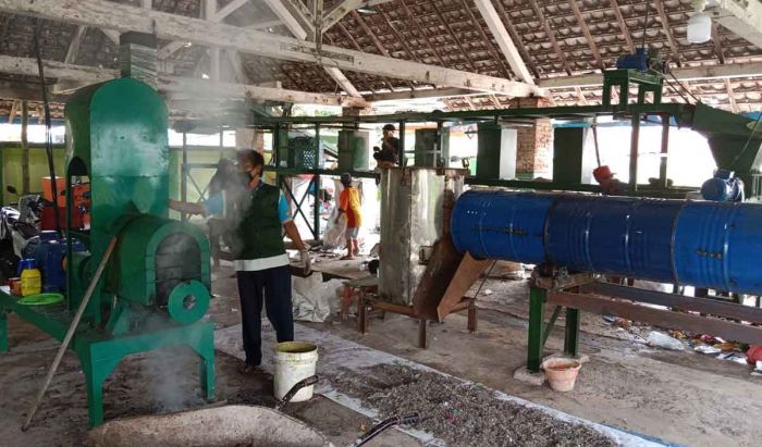 DLH Bangkalan: RDU dan TPS3R Tak Mampu Atasi Sampah di Perkotaan DLH Bangkalan: RDU dan TPS3R Tak Mampu Atasi Sampah di Perkotaan