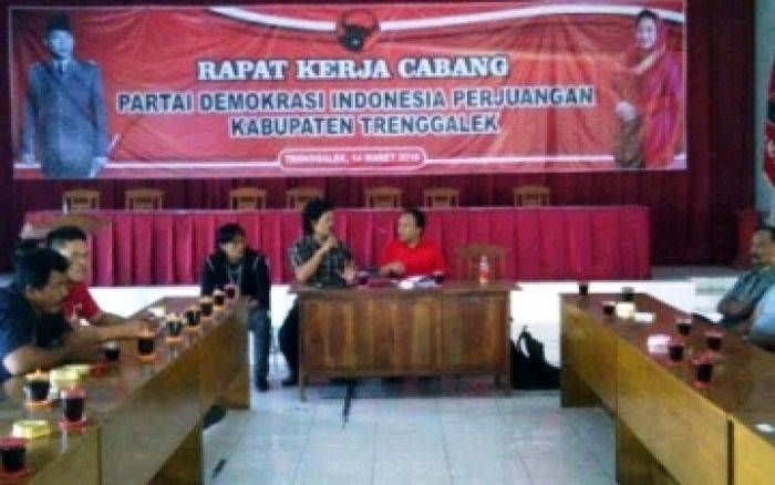 PAC PDIP Se-Kabupaten Trenggalek Dukung Pasangan Kholik-Rahayu PAC PDIP Se-Kabupaten Trenggalek Dukung Pasangan Kholik-Rahayu