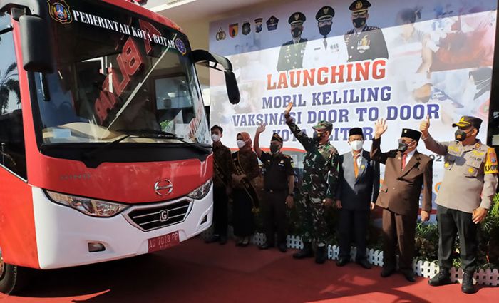 Manfaatkan Bus Sekolah, Pemkot Blitar Launching Vaksinasi Door to Door