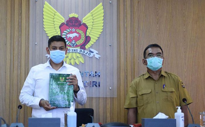 Wali Kota Kediri Serahkan LKPD Tahun Anggaran 2020 Unaudited kepada BPK-RI Perwakilan Jatim