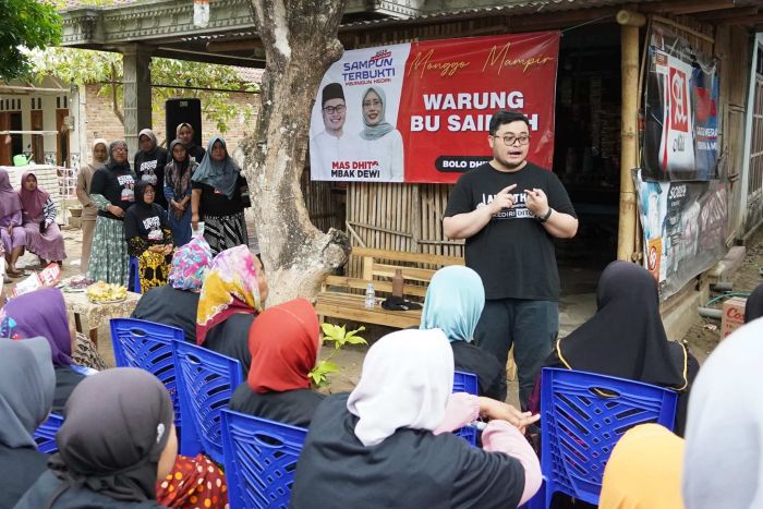 Petahana Dhito Gagas Pertemuan Rutin RT/RW di Kediri, Penyaluran Bansos Jadi Salah Satu Fokus Petahana Dhito Gagas Pertemuan Rutin RT/RW di Kediri, Penyaluran Bansos Jadi Salah Satu Fokus