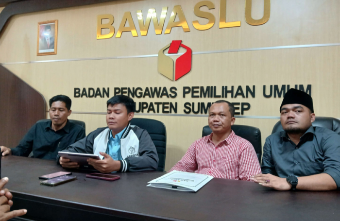 Banyak Temuan Pantarlih dan Coklit Tak Sesuai Prosedur, Bawaslu Sumenep Layangkan Sarper ke KPU Banyak Temuan Pantarlih dan Coklit Tak Sesuai Prosedur, Bawaslu Sumenep Layangkan Sarper ke KPU
