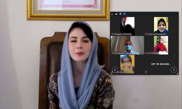 Diikuti Hingga Aceh dan Maros, Webinar PT HKTI dengan Disperindag Jatim Sukses Gaet Arumi Bachsin Diikuti Hingga Aceh dan Maros, Webinar PT HKTI dengan Disperindag Jatim Sukses Gaet Arumi Bachsin