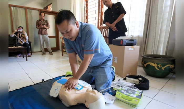 Berbagai Fasilitas Publik di Surabaya Dilengkapi Alat Pacu Jantung