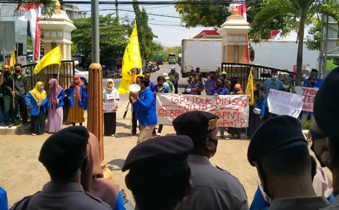 Unjuk Rasa Jilid II, PMII Tuban Desak Dinsos Benahi Program BPNT Unjuk Rasa Jilid II, PMII Tuban Desak Dinsos Benahi Program BPNT