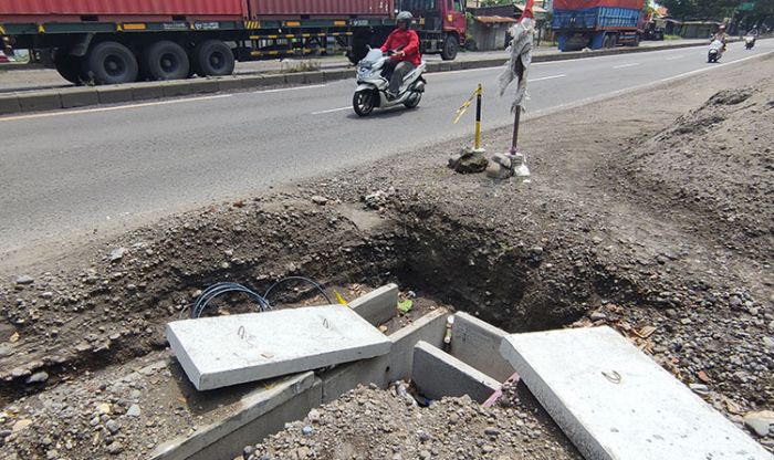Anggota DPRD Jatim Soroti Proyek Drainase Ratusan Miliar Rupiah di Balongbendo Sidoarjo Anggota DPRD Jatim Soroti Proyek Drainase Ratusan Miliar Rupiah di Balongbendo Sidoarjo