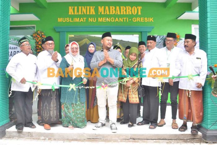 Bupati Gresik Resmikan Klinik Mabarrot Muslimat NU Menganti