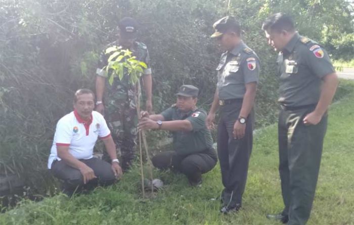 Kodam V Brawijaya Lakukan Monitoring Penghijauan Jalan Provinsi yang Ada di Pacitan