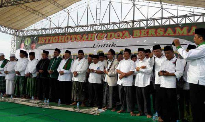 Puluhan Ribu Massa Hadiri Istighotsah Kampanye Akbar SQ Puluhan Ribu Massa Hadiri Istighotsah Kampanye Akbar SQ