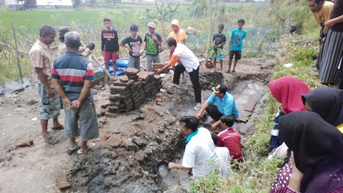 ​Warga Candiwates Pasuruan Digegerkan dengan Temuan Situs Mirip Candi