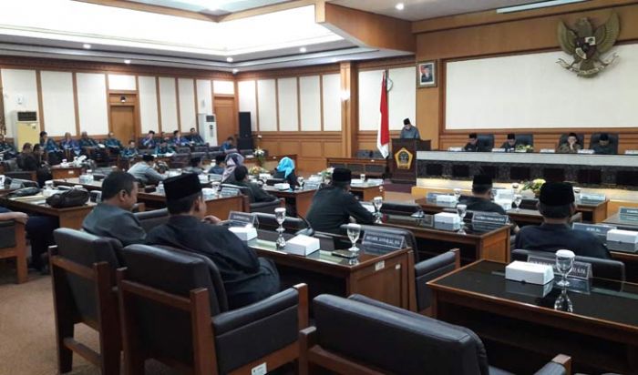Fraksi Dukung Penyertaan Modal PDAM dan PD BPR Fraksi Dukung Penyertaan Modal PDAM dan PD BPR