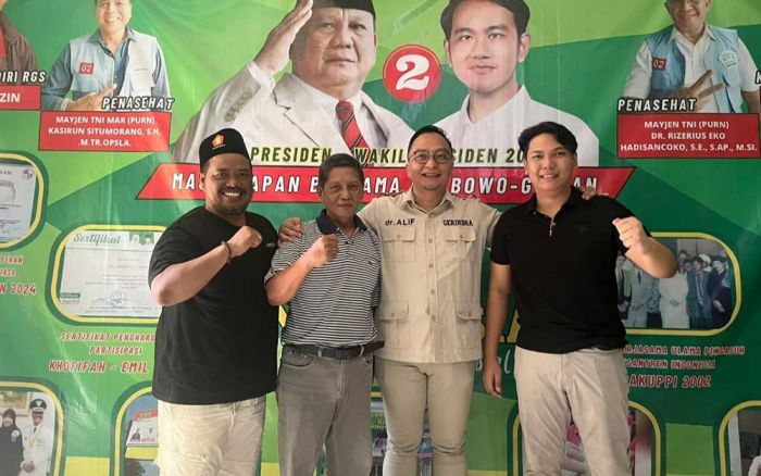 Minta Masukan dan Bimbingan, Bacabup Gresik Asluchul Alif Sowan Pendiri RGS Minta Masukan dan Bimbingan, Bacabup Gresik Asluchul Alif Sowan Pendiri RGS