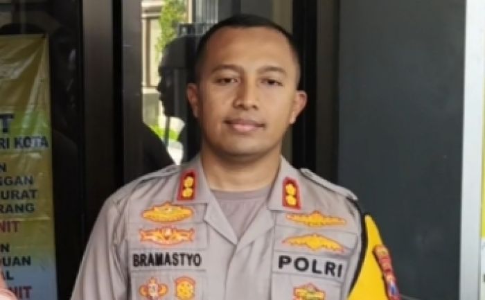 Kapolres Kediri Kota Sebut 2 Pelaku Pengadangan Kajari Kabupaten Kediri Masih Diperiksa Kapolres Kediri Kota Sebut 2 Pelaku Pengadangan Kajari Kabupaten Kediri Masih Diperiksa