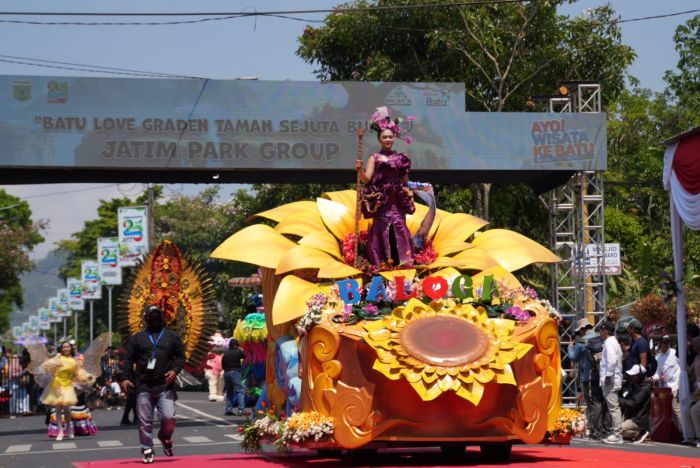 Pukau Ribuan Penonton, Kota Batu Sukses Gelar Batu Art Flower Carnival 2024 Pukau Ribuan Penonton, Kota Batu Sukses Gelar Batu Art Flower Carnival 2024