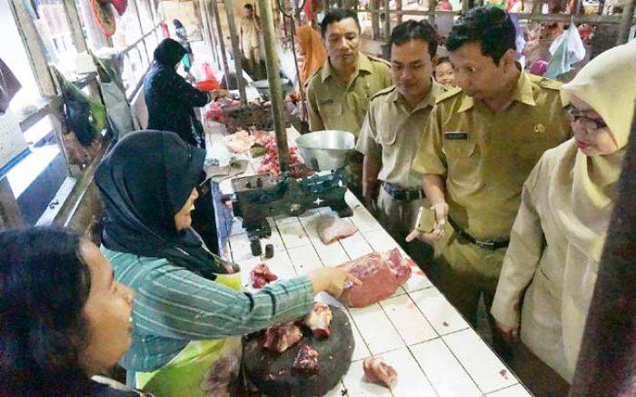 Tim Disperindagpas Sidak Pasar Tradisional di Jombang, Anggap Kenaikan Harga Hal yang Wajar