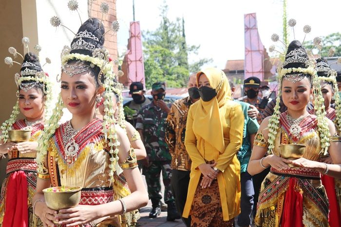 Bupati Ikfina Buka Gelar Seni Budaya Daerah 2022, ini Jadwal dan Rangkaian Acaranya Bupati Ikfina Buka Gelar Seni Budaya Daerah 2022, ini Jadwal dan Rangkaian Acaranya