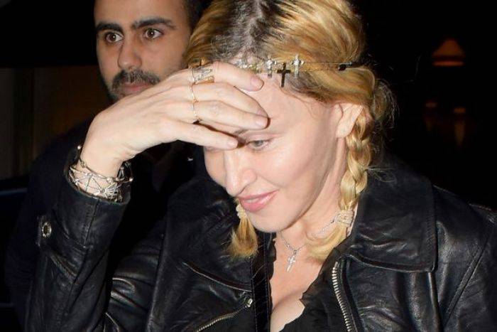 Tangan Keriput, Madonna Jalani Mesotherapy
