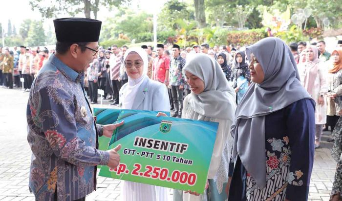 Pemkot Batu Salurkan Insentif untuk GTT PTT hingga Hafidz Jelang Hari Raya Idul Fitri Pemkot Batu Salurkan Insentif untuk GTT PTT hingga Hafidz Jelang Hari Raya Idul Fitri