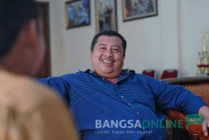 Teropong Menuju Panggung Pilbup Jombang 2018 (4): Warsubi Pilih Dukung Petahana Teropong Menuju Panggung Pilbup Jombang 2018 (4): Warsubi Pilih Dukung Petahana