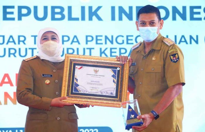 Wali Kota Kediri Terima Penghargaan Opini WTP 8 Tahun Berturut-turut