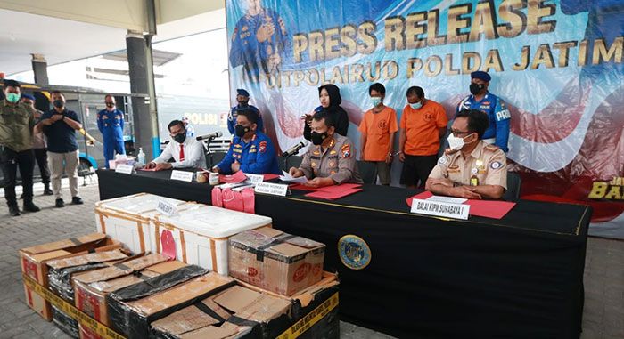 Ditpolairud Polda Jatim Gagalkan Penyelundupan Benur Ditpolairud Polda Jatim Gagalkan Penyelundupan Benur