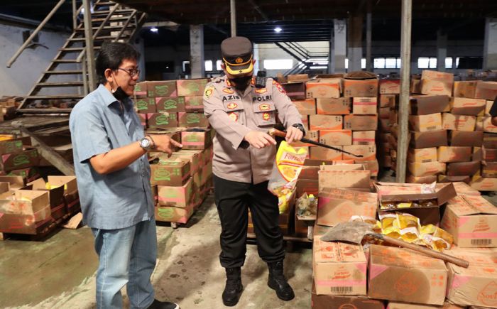 Pastikan Stok Aman, Kapolres Gresik Tinjau Gudang Distributor Minyak Goreng