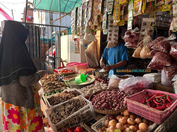 Harga Sembako Jatim 10 September 2025: Cabai Besar Rp32.639/kg, Bawang Merah Rp33.700/kg