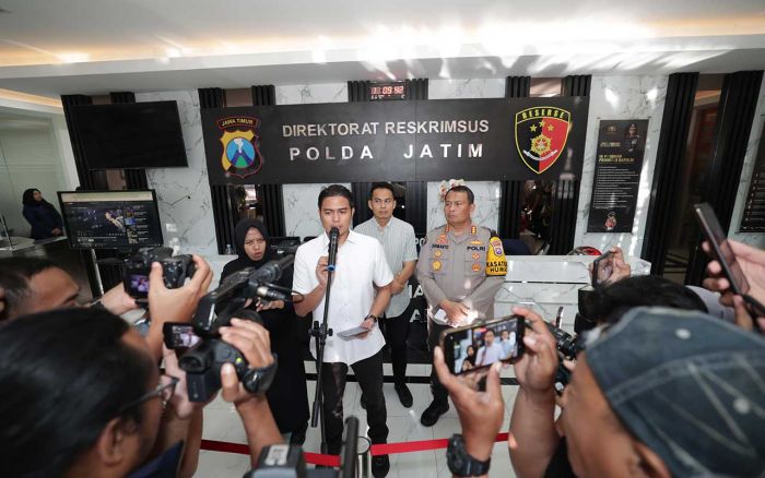 Pelaku Pamer Alat Kelamin ke Teman SMPnya di Surabaya Terancam 6 Tahun Penjara Pelaku Pamer Alat Kelamin ke Teman SMPnya di Surabaya Terancam 6 Tahun Penjara