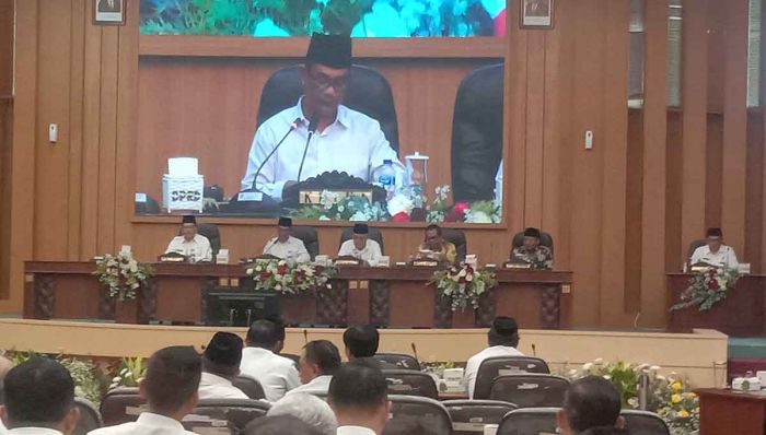 Wakil Bupati Malang Sampaikan Rancangan KUA-PPAS TA 2023 saat Rapat Paripurna Wakil Bupati Malang Sampaikan Rancangan KUA-PPAS TA 2023 saat Rapat Paripurna