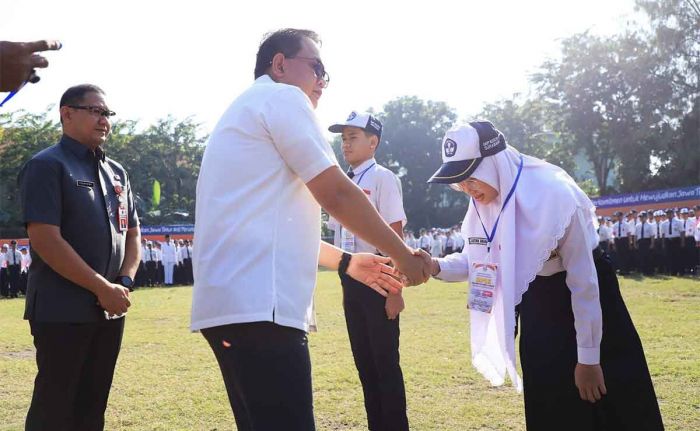 Buka MPLS SMA/SMK/SLB, Pj Gubernur Jatim dan 356.644 Siswa Deklarasikan Gerakan Anti-Perundungan Buka MPLS SMA/SMK/SLB, Pj Gubernur Jatim dan 356.644 Siswa Deklarasikan Gerakan Anti-Perundungan