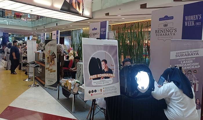 Hari Ketiga, Women Hari Ketiga, Women