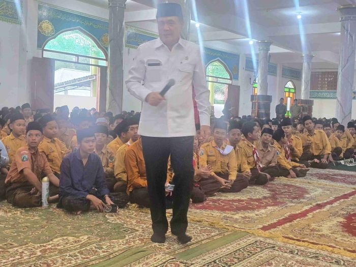 Menko Polkam Djamari Chaniago: Siapa Santri Amanatul Ummah yang Ingin Jadi Presiden