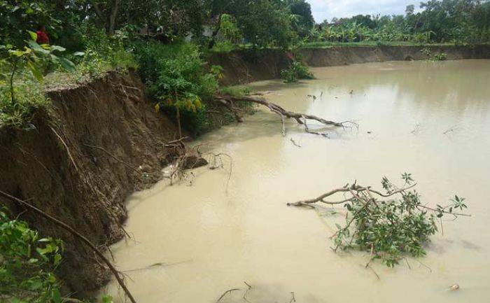 FPBI: 10 Kecamatan di Bojonegoro Rawan Longsor, Mulai Ada Tanda-tandanya FPBI: 10 Kecamatan di Bojonegoro Rawan Longsor, Mulai Ada Tanda-tandanya