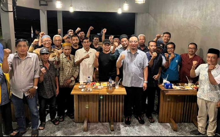 Sejumlah Tokoh Masyarakat Desa Kedanyang Dukung Alif di Pilkada Gresik 2024 Sejumlah Tokoh Masyarakat Desa Kedanyang Dukung Alif di Pilkada Gresik 2024