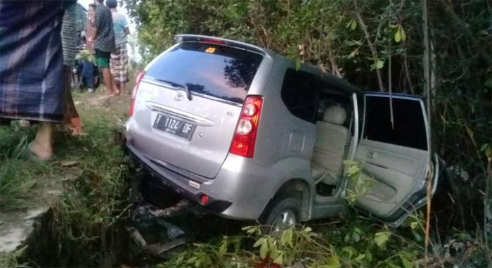 Kecelakaan Maut Motor Vs Avanza di Jalan Raya Ambat Pamekasan, Satu Korban Tewas