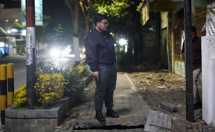 Bupati Kediri Minta DPUPR Tinjau Beton Penutup Gorong-gorong Bupati Kediri Minta DPUPR Tinjau Beton Penutup Gorong-gorong