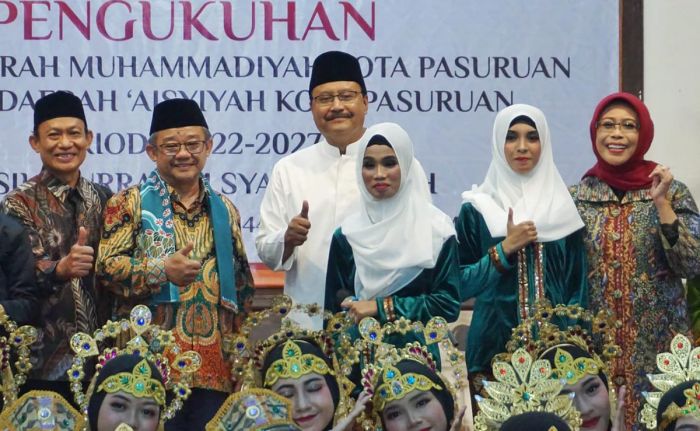 Hadiri Pengukuhan PD Muhammadiyah dan Aisyiyah Kota Pasuruan, ini Pesan Gus Ipul Hadiri Pengukuhan PD Muhammadiyah dan Aisyiyah Kota Pasuruan, ini Pesan Gus Ipul