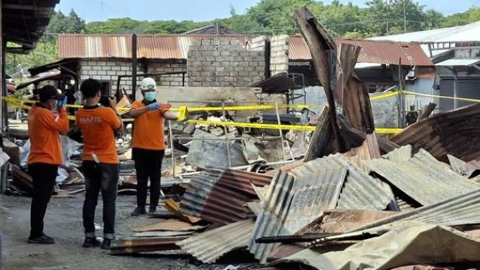 Kebakaran Pasar Baru Tuban, Tim Inavis Labfor Polda Jatim Periksa Sisa Material Mencurigakan