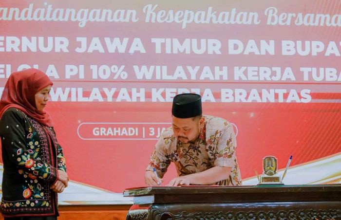 Bupati Gresik Teken Kesepakatan Bersama Pengelolaan PI 10 Persen Migas Bupati Gresik Teken Kesepakatan Bersama Pengelolaan PI 10 Persen Migas