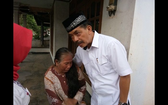 Dua Anaknya Stres, Ibu Kholifah Menangis Haru Bertemu Gus Syaf