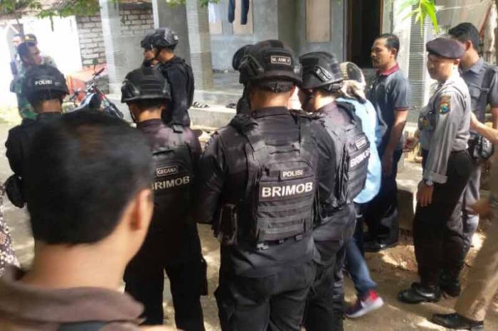 Heboh 6 Pelaku Diduga Teroris di Jenu Tuban, Sempat Tembaki Polisi, Kabur ke Ladang