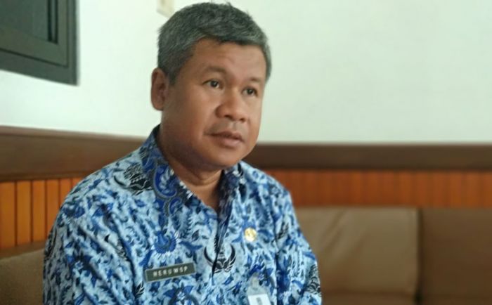 Kadis Kominfo Pacitan Ditunjuk Sebagai Jubir Satuan Gugus Tugas Penanganan Covid-19 Kadis Kominfo Pacitan Ditunjuk Sebagai Jubir Satuan Gugus Tugas Penanganan Covid-19
