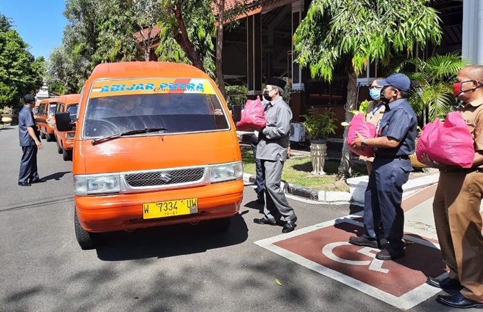 Geliatkan Ekonomi Saat Wabah Covid-19, Pemkab Sidoarjo Order Masker Rp 1,5 Miliar ke UMKM Geliatkan Ekonomi Saat Wabah Covid-19, Pemkab Sidoarjo Order Masker Rp 1,5 Miliar ke UMKM