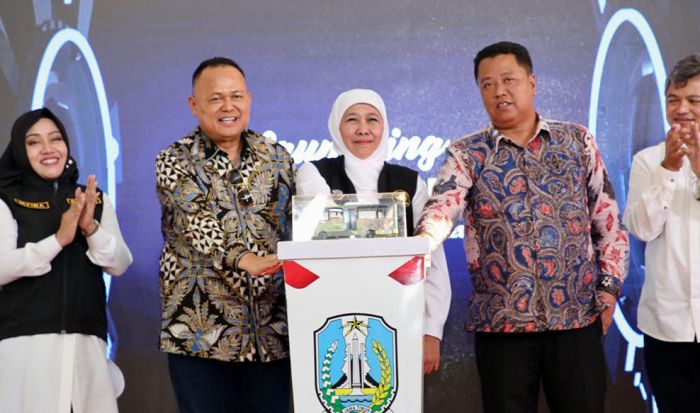 Resmikan Trans Jatim Koridor III, Gubernur Khofifah Optimis Tingkatkan Sektor Pariwisata dan Ekraf Resmikan Trans Jatim Koridor III, Gubernur Khofifah Optimis Tingkatkan Sektor Pariwisata dan Ekraf