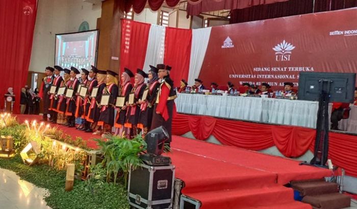 Wisuda 339 Mahasiswa, UISI Buat Program Kuliah Magang Kerja Akselerasi