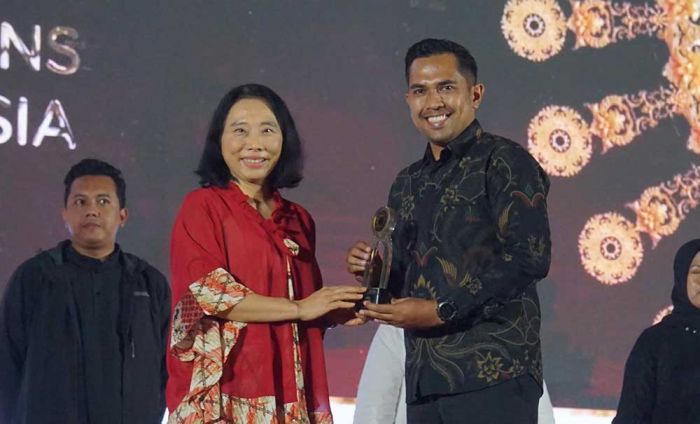 Petrokimia Gresik Borong Tiga Penghargaan di Ajang The 9th PRIA 2024 Petrokimia Gresik Borong Tiga Penghargaan di Ajang The 9th PRIA 2024